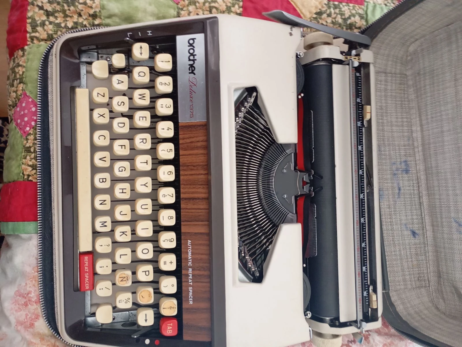 Maquina de escribir vintage  – photo 6